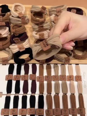 Thick bear hair ties—perfect for high ponytails, stays all day