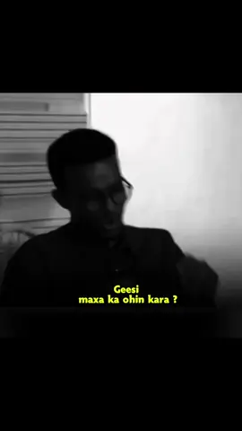 Magacisa so shega Abwaanakn 👏🇸🇴📝📚#abwaan #somalitiktok12 #books #viralvideos #foryoupage #xikmad 