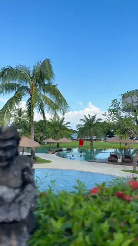 Enjoy your family holiday at Merusaka Nusa Dua, where every day is a perfect blend of excitement and relaxation.  Whether you’re chasing island thrills or simply chilling by the sea, there’s always something for everyone to enjoy! #merusakanusadua #islandvibes #stayandplay #familyholiday 