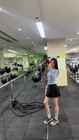 Come to gym with me… 🤩💪🏻  Did you know your heart is a muscle❓ Like any muscle, it gets stronger with exercise. Yup, you heard it right!  ❤️ Regular physical activity strengthens your heart, making it more efficient at pumping blood throughout your body. So everyday is a perfect day to exercise!  Remember, even a little exercise is better than none.  Health is wealth. Take care of your body 💯💫 #cdo #chik #chikwanders #gym #limketkailuxehotel #limketkai #SelfCare #health #wellness #healthadvocate👩‍⚕️