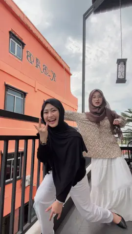 tau kan siapa yg bocil @hanaaa  