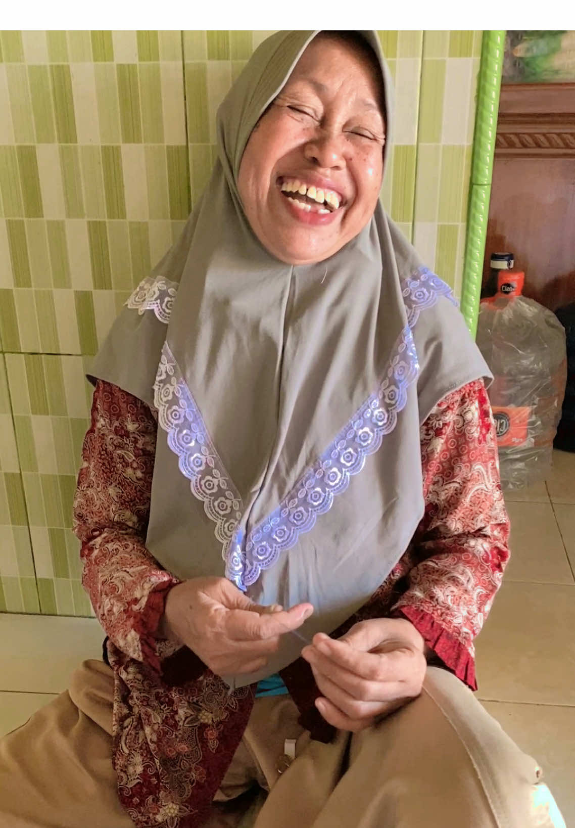 Bahagianya sampai situ gak best ? #ibu #kejutan #emas 