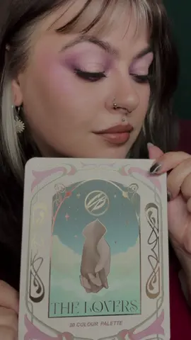 Lover by @Cosmic Beauty 💗 . This is such a beautiful palette, you can create everyday looks but also something fun and colourful! 10/10 recommend. . #makeup #cosmicbeauty #beauty #alternativemakeup 