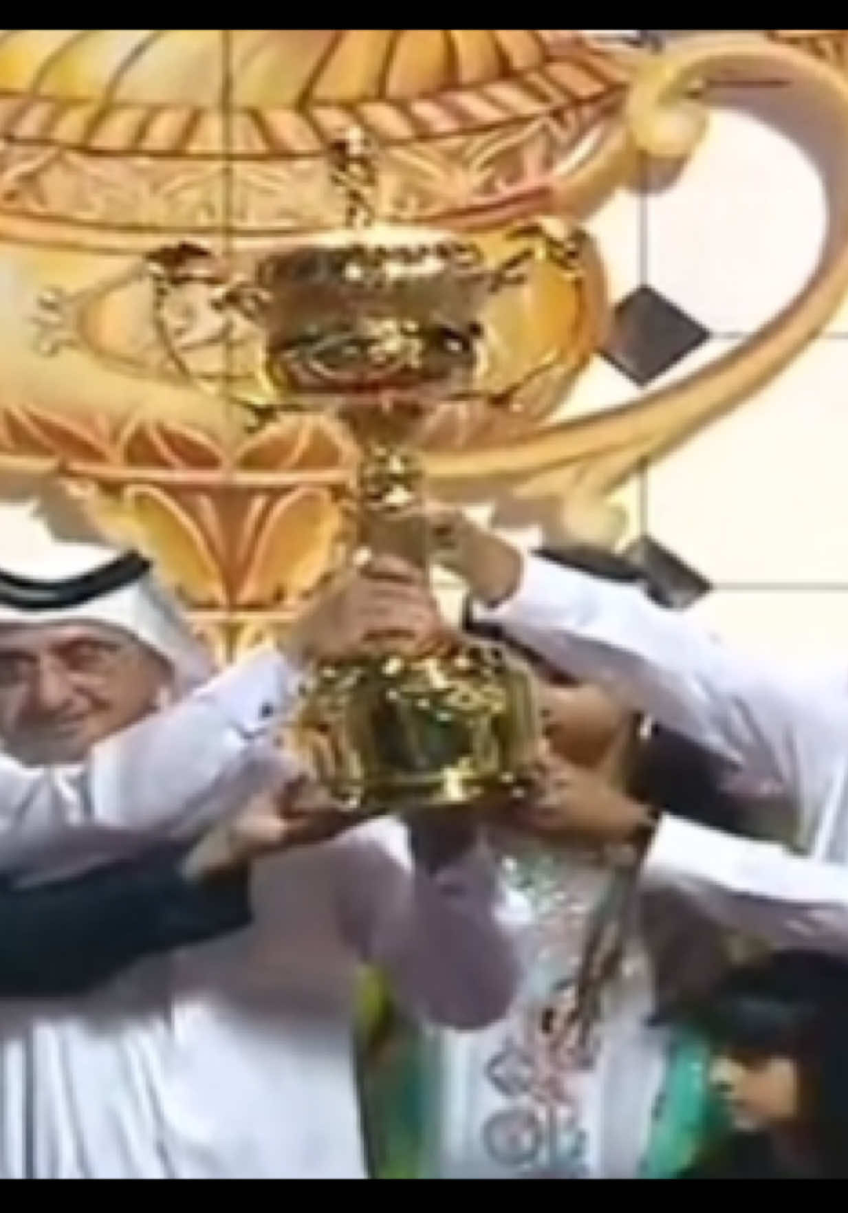 لحضه فـوز دبـــي مليـنيـوم بـكاس دبـــي الــعالـمي  #almaktoum |  #dubaiworldcup 