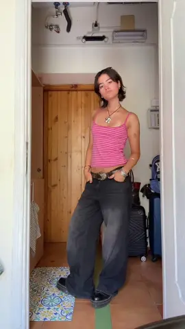 moving out today 😮 #outfitideas #OOTD 