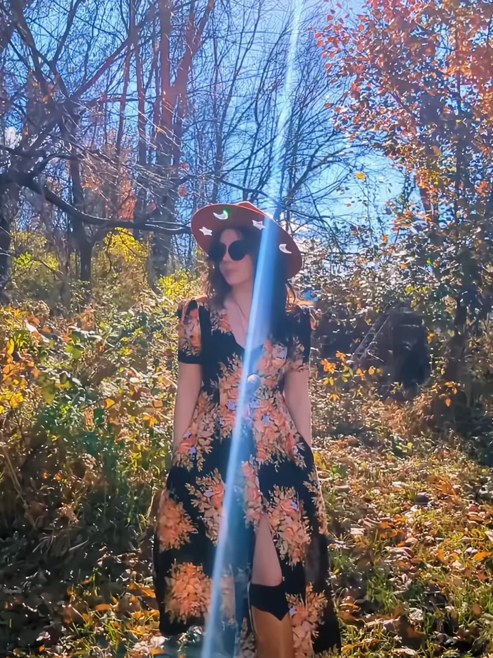 Turn every step into a rainbow adventure with Prism Suncatcher Hats! 🌈✨ These magical hats scatter sunlight into soft, dreamy colors—no harsh glare, just pure fairy-tale vibes. Perfect for sunny days, festivals, or adding a little sparkle to your everyday!