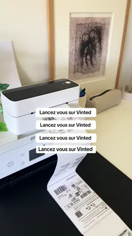 Je fais +10 000€/mois sur Vinted, en bossant juste quelques heures par jour. Certaines tâches sont même automatisées. Le plus dur ? C’est de se lancer. Après, tout s’enchaîne. Je prépare des vidéos pour tout vous montrer. Dites moi en commentaires quel sujets vous intéresse le plus (fournisseur, produits…)  👀📦 #vinted #ressell #resselvinted #businessenligne #aliexpress 