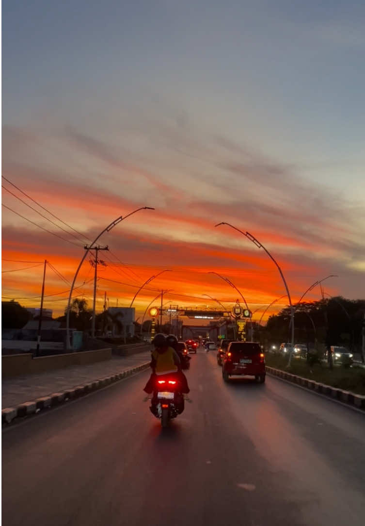 Senja kota kupang yang sonde pernah gagal 🥺🧡✨ #kupang #ntt #nttpride🏝🔥 #fyp #fypシ #kupangtiktok #senja #kupangstory 