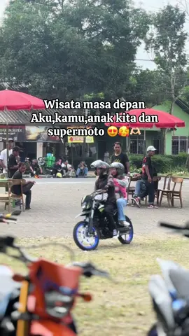Mbois well 💨 #supermoto #anniversary #supermotoindonesia #supermotoherex #fyp #borobudur #magelang24jam 