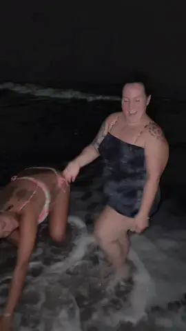 We were drunk on something 🫠🫠🫠🤣🤣🤣 #drunkinlove #beach #dance #sand #ocean #trend #fyp 