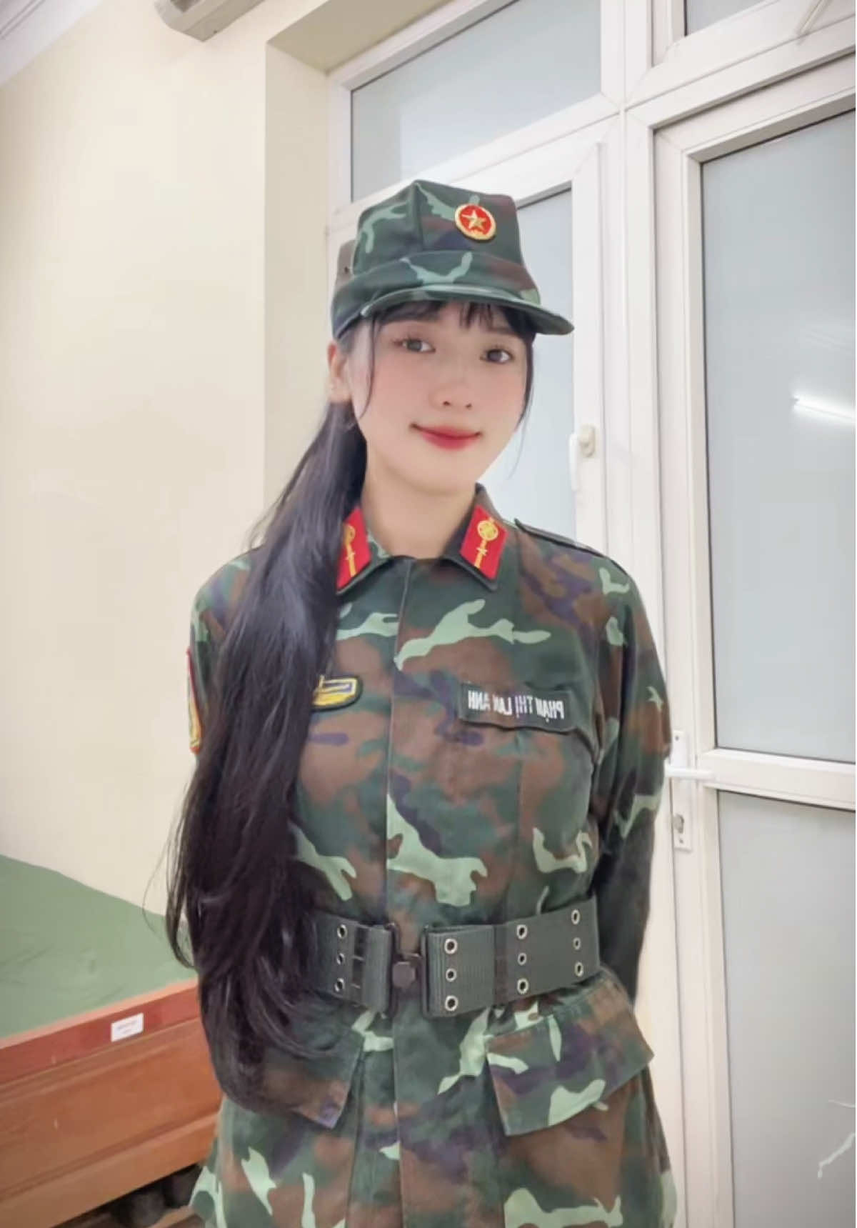 Nhạc đi đường nhạc, tay đi đường tay.                                                   #A80 #cobodoi #qdndvn #nghiavuquansu 