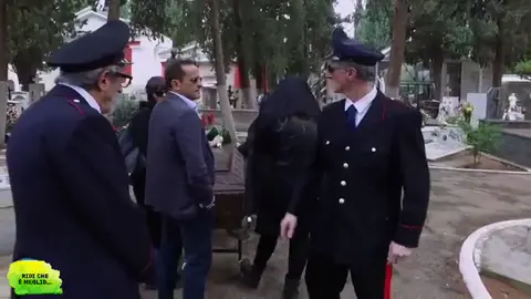 #ucciomudù #ridere #ridicheèmeglio #like #barzellettediuccio #viralvideo #migliorivideo #facciamociunarisata #neiperte#andiamoneiperte #lol #tendenza #comedyvideo #ucciomudù #fyp @Brando Rossi 