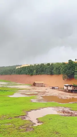 The flood is coming #oddlysatisfying #flood #weather #satisfying #airplane #fyp 