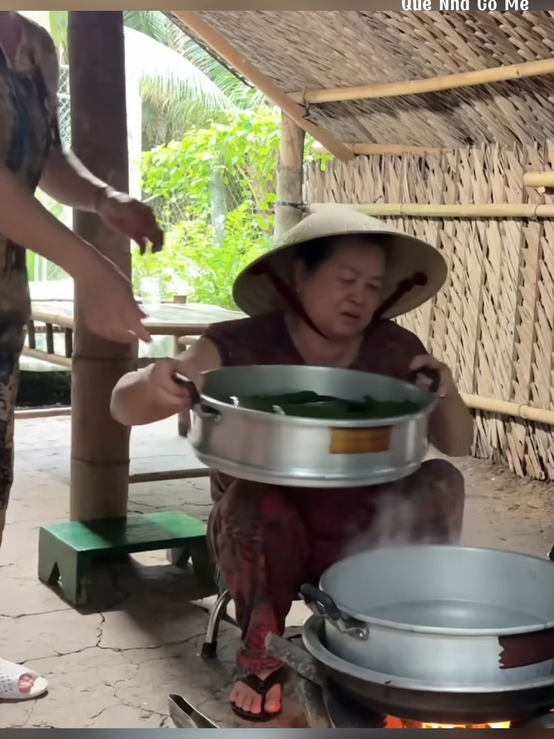 Bánh Xếp Lá Chuối Nhân Tôm Thịt - Hương Vị Bánh Quê Ngày Mưa --Banana leaf pillow cake#quenhacome #monngonmientay #amthucmientay