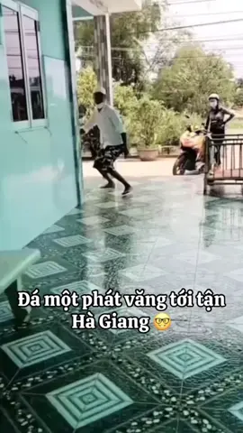 Văng xa tít #xuhuongtiktok #lipsync 
