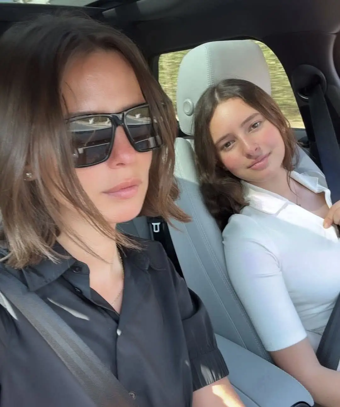 إيمان العاصي تنشر صورة حديثة لها رفقة ابنتها ريتاج  #