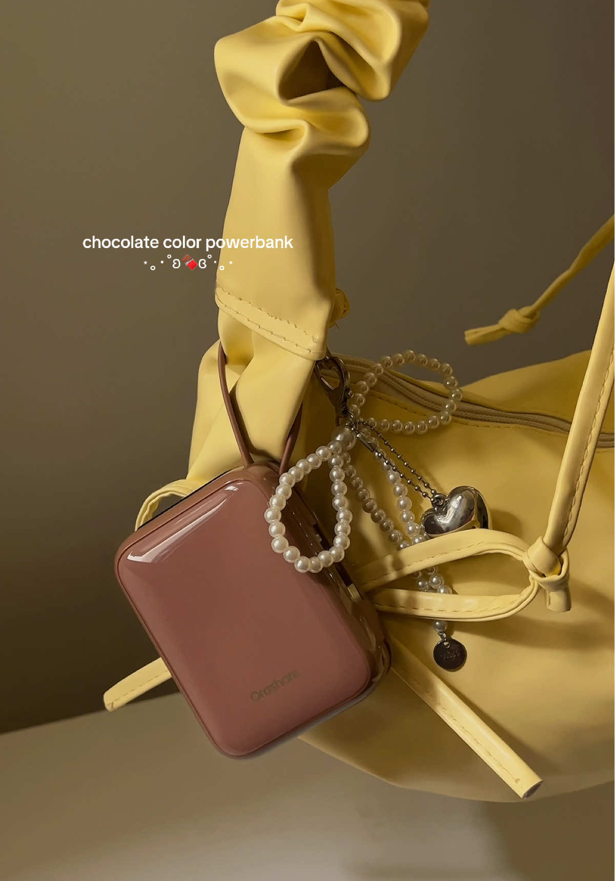 obsessed with my new powerbank from orashare 🤎✨ #powerbank #orashare #10000mah #minipowerbank #compactpowerbank #keychain #browncolor #brownaesthetic #brownlover #small #paydaysale #sale #cable #fastcharging #orasharepowerbank #giftideas #fyp #fypph #estetik #cutie #pinay #pinoy #musthave #mustbuy #travelneeds 