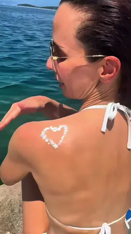 Nyaralás a családommal ❤️ 10 éve nem volt olyan, hogy egy teljes hétre el tudtam volna szakadni a munkától… Ezek a pillanatok töltenek fel igazán ☀️🌊❤️ #nyaralás #holiday #feltöltődés #napozás