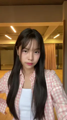 คิดถึงทุกคนน้ะ อิอิ #mailbnk48 #bnk48 #bnk486thgeneration #qrra #cakeroulette 