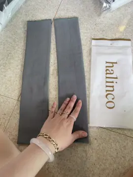 Ống tay gân màu không xỏ ngón tiện lợi. Đi đơn kèm quà luôn ạ.  Chất vải co giãn mạnh, mang thoải mái #ongtayganmaulotni #ongtaychongnang #ongtayukem #hongnhungshopukem #phukienchongnanghongnhung #xuhuongtiktok 