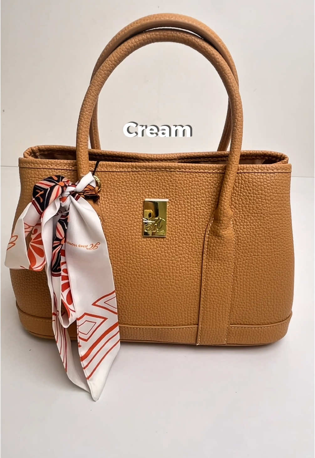 Tas besar andalan buat ngantor atau jalan-jalan🫶🏻✨ #JimsHoney #SekolahDenganStyle #FashionPlayground #racuntiktok #jimshoney #WIBGAJIAN #GajianSale #PromoGuncang77 #taswanita #tasselempang #lizzybag 