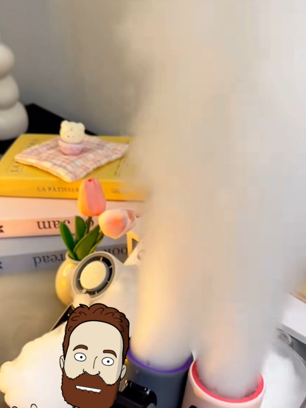 Ce petit ventilo, c’est pas juste de l’air... c’est du FRAIS ❄️🔥 Grâce à sa plaque réfrigérante intégrée, il fait office de mini climatiseur 💨 ✅ Orientation facile ✅ Réglages rapides ✅ Silencieux et ultra compact Parfait pour le bureau, la voiture ou les nuits chaudes 😮‍💨 Tu veux de la fraîcheur sans clim bruyante ? Ce ventilo va clairement te sauver cet été 🌡️ ❤️ Like si toi aussi t’en peux plus de la chaleur 💬 Dis-moi où tu l’utiliserais 🔖 Ajoute en favori pour pas l’oublier 🔁 Et surtout partage à ton pote qui fond littéralement chez lui 😂 #mrtips #astucebricolage #été2025 #ventilo #climportable #rafraîchisseur #canicule #coolinghack #diyété #gadgetutile #outildujour #solutionchaleur #gadgetsviraux 
