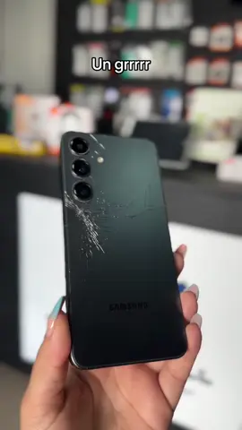 Antes e depois S24 ✨ Transformação completa é aqui na Ponto do Cell!  #assistenciatecnica #lojadecelular #s24 #traseiraquebrada #tranformation 