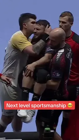 The kiss 🥺❤️ #handball #håndbold #ehfel #elm 