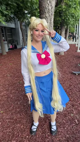 Homework? Boring! Dance trends? Yes! Usagi would definitely be all about it. #sailormoon #usagitsukino #cosplaygirl #animegirl #usagitsukinocosplay #sailormooncosplay #classicanime 
