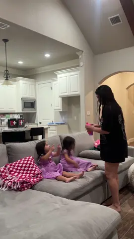 Going fridge shopping TODAYYY!  #twinmom #newhome #motherhood #MomsofTikTok #mamadedos 