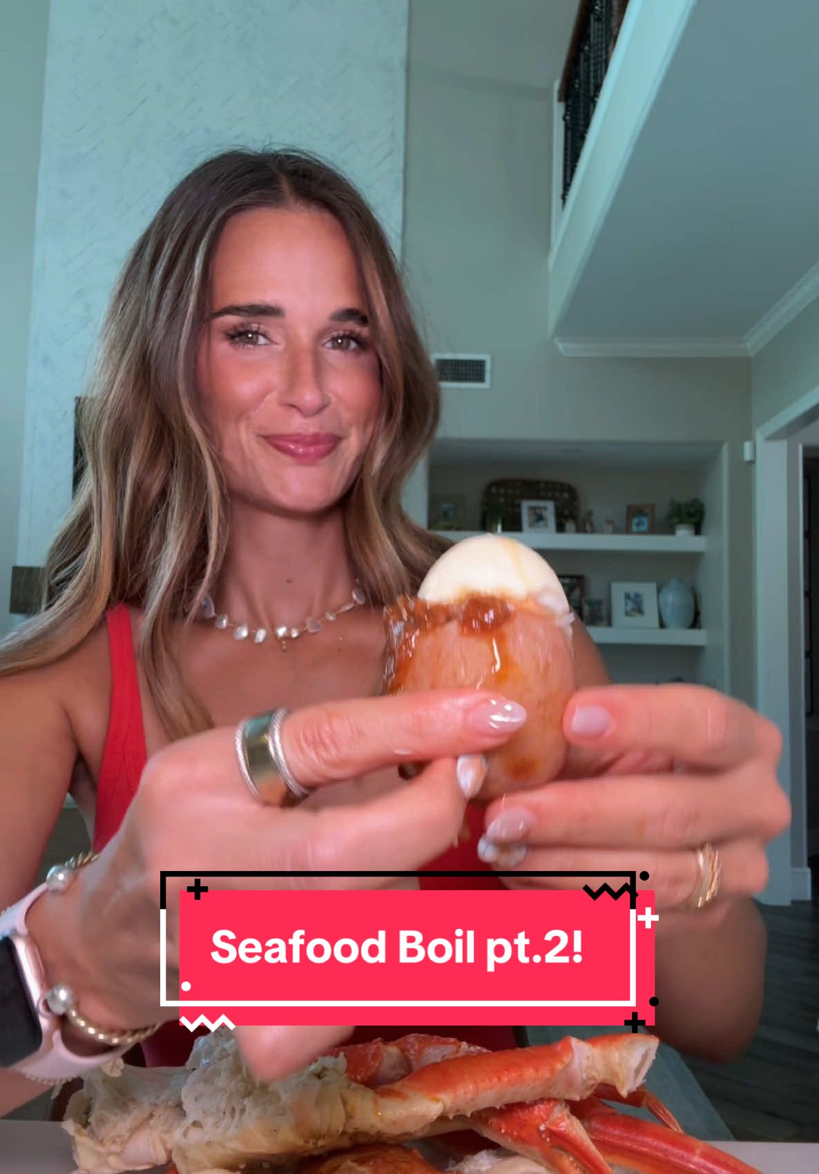 Seafood boil pt.2 and Love Island chat 🦀 #LoveIsland #seafoodboil #mukbang #seafood #boil #lunch #eatwithme #fyp #foodtiktok 
