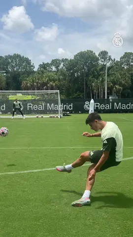 ↪️🦵⚽️ #ArdaGüler #FIFACWC #RealMadrid 
