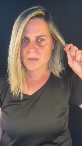 A veces te rompes en mil pedazos… pero no eres lo que te rompió. Eres lo que decides construir con cada parte de ti que alguna vez dudó, cayó o fue juzgada. Hoy no me corto el pelo por impulso. Hoy me lo corto para soltar, para liberarme, para volver a mí. Porque la transformación duele, pero también te hace invencible. ✨ Saca la luz que llevas dentro. No por los demás… sino por ti misma. Este no es solo un cambio de look. Es el comienzo de una nueva versión: la más fuerte, real y libre. #desarrollopersonal #crecimientopersonal #empoderamiento #transformacion #experienciasinolvidables #dinamizadordeexperiencias 