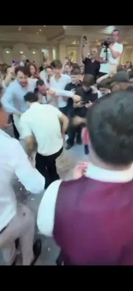 ჟორჟი ცეკვავს დის ქორწილში ❤️🕺🏻🕺🏻🕺🏻 #ფორიუ #ფორიუზე #foryou #fyp #global #viral #dance #wedding #dancing #mikautadze #georgesmikautadze #georgian #georgia #ქორწილი #ქართველი #ფორიუ #globalrecommendations 