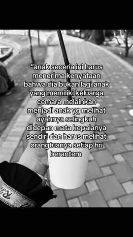 klo dibilang hancur, hancur bnget, apalgi ngeliat mama yg diselingkuhin, tpi aku harus kuat seperti mama walaupun sebenarnya aku ga sekuat mama