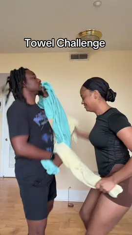 I don’t think it’s possible yall 🙄 #towelchallenge #abu_alexus #blacklove #couple 