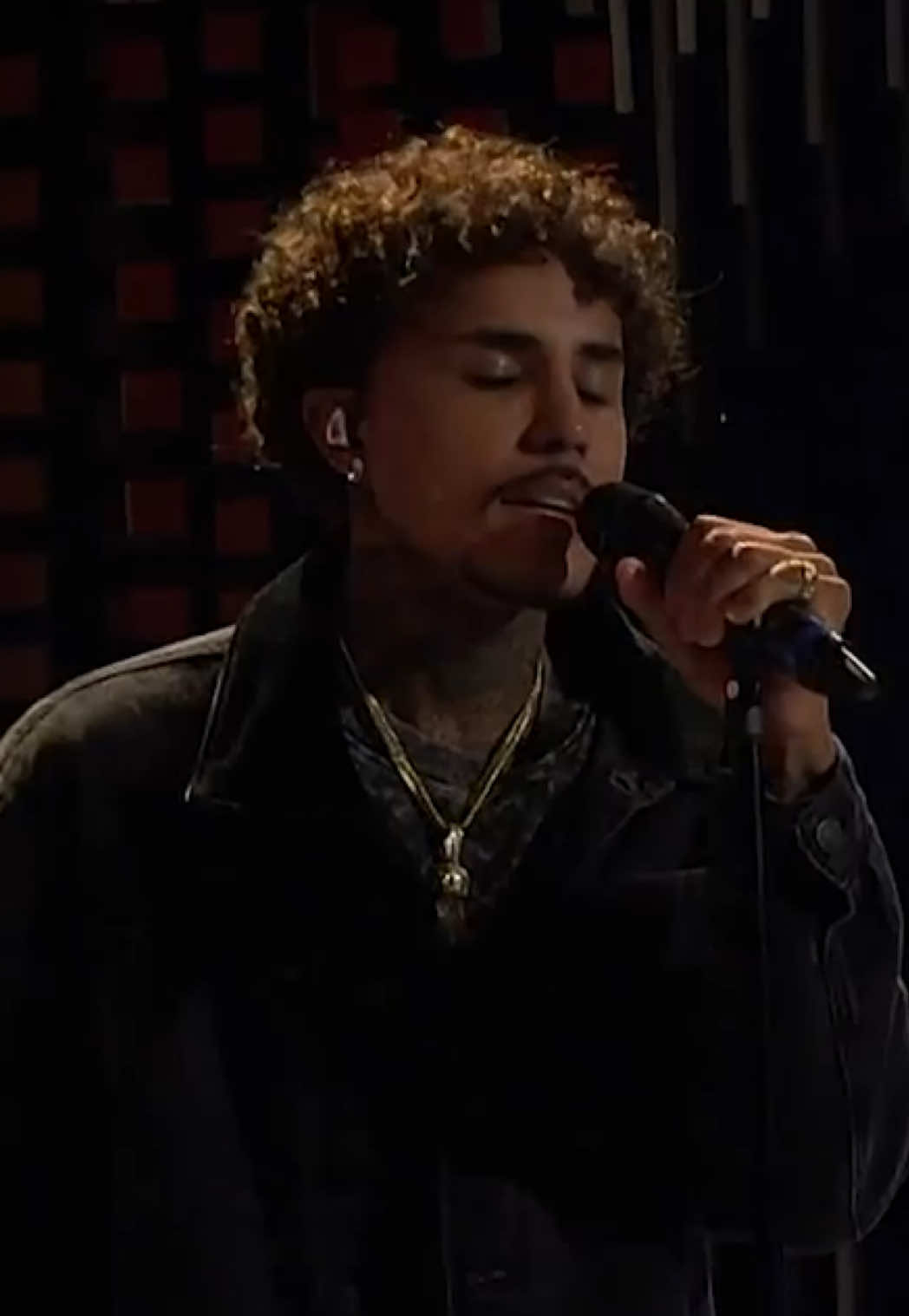 Simplesmente o MC Livinho cantando ‘Human Nature’ do rei Michael Jackson aqui no #TVZAoVivo 🥹 Lindo demais! 