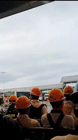 otw kk🗿🤣 #fyp #fypシ゚ #fypage #fyppppppppppppppppppppppp  #imip #imip_helmkuning  #imiphits #imipmorowali  #morowali_sulteng_bahodopi 