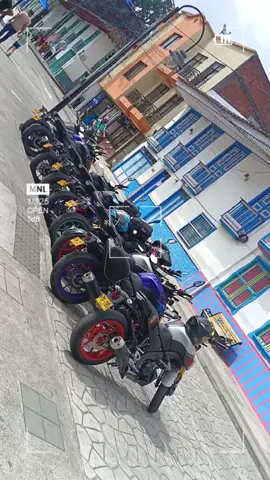 mt15 me le ponen un cartón ala moto y me descuadran#santarosadecabal #club_mt15_cali #moteros #mt15yamaha❤️ #visaje #mt15 