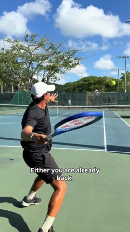 Stop Backing Up to Hit! 🚫🎾 Either you’re already behind the ball before it bounces, or you step in and take it on the rise — but backing up as you hit? That’s how you lose power, balance, and depth. If you choose to back up, you MUST beat the ball to the spot. That means getting set before it reaches you, so you can transfer your weight forward and stay balanced. Hitting while falling back usually means lifting the ball or hitting it short. 🎯 Ideally, you’re stepping in on most shots and only backing up when absolutely necessary. A couple key notes: ▪️ Your positioning should match your opponent’s level and shot quality — not just your habits. ▪️ 4.0+ players: 4–7 ft behind the baseline is a great default. ▪️ Lower levels: stay closer, since most opponents won’t hit heavy/deep consistently. ▪️ The test? If you’re constantly backing up or rushing forward, your positioning needs work. This is one of the main reasons players struggle with consistency — fix your positioning, and everything else starts to click! 👊 📍In Miami this summer? From June 10 – July 17, I’m opening up a few spots for serious players ready to level up. DM me now if that’s you! 🎾 FOLLOW for more high-level tips. #HaveFunGetBetter #MiamiTennis #TennisLessons #TennisPlayer #Coach #MiamiFlorida #Tennis #DreamOn #OnAmbassador #TeamYonex