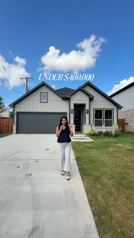 4 BED | 2 BATH | 1,936 SQFT This is just one of many homes that do not have HOA. I can help you find the one in your preferred area!🏠 Call or text: 📲 817-454-0581  OR send me a DM and we can make your dream of buying a home this year a reality!🔑