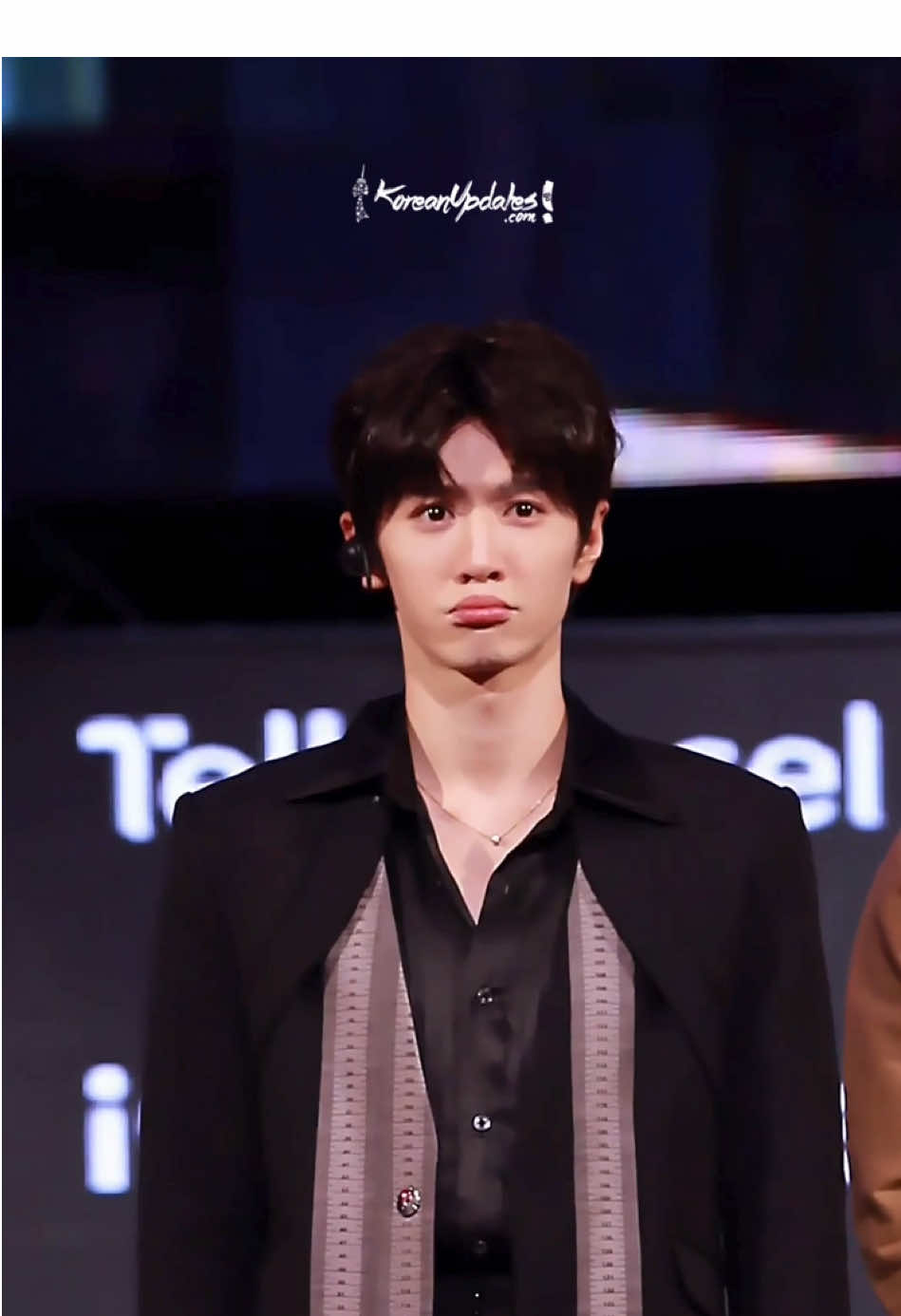 Masih dalam agenda Chen Zheyuan di Jakarta, di acara kemarin Yuan juga sempet main games yaitu niruin emoji. Ga kuat liat ekspresi muka Yuan di sini. Lucu dan gemesin! #iQIYIxTelkomsel #陈哲远 #chenzheyuan #iQIYIStarshipMeetandGreet #iQIYIIndonesiaLaunchingEvent #iQIYIChenZheyuan #爱奇艺国际版全球代言人陈哲远 #KoreanUpdates