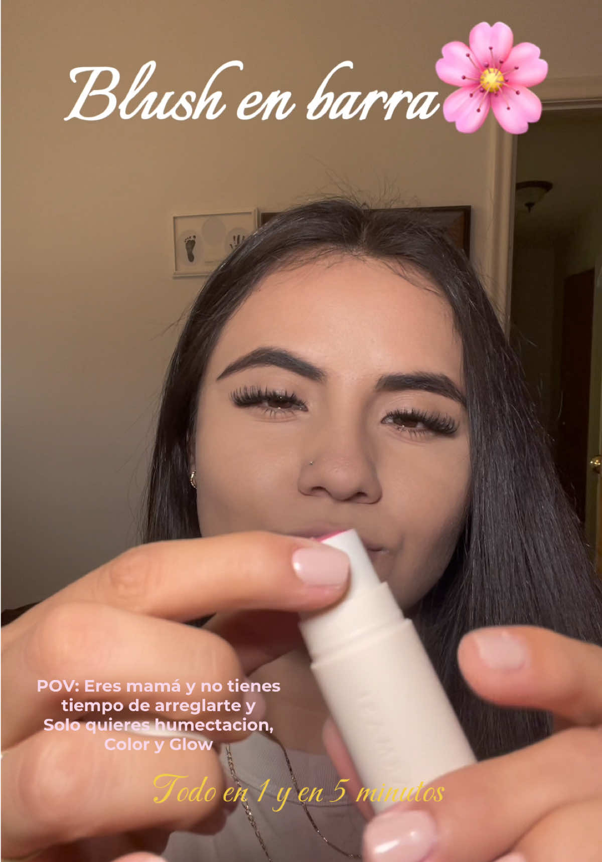 Día 1: Recomendado productos de farmasi. Blush en barra: contiene vitamina E, Manteca de Karite, aceite de agua y protege tu piel de los radiales libres. #farmasi #farmasicanada #maquillaje #blushencrema #makeup  #mom #farmasiclaudiacarrillo #CapCut 