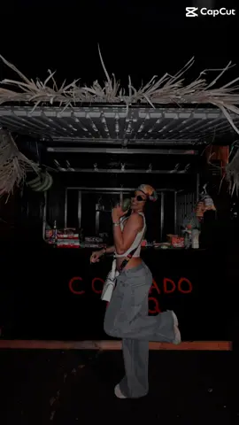 Mamacita 🫶🏼 #outfitinspo #explorepage✨ #fypage #foryourpage #viraltiktok #parati #vibes #outfitstyle 