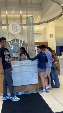 Scientology desperately attempts to recruit new members 😂 #scientology #hollywood 