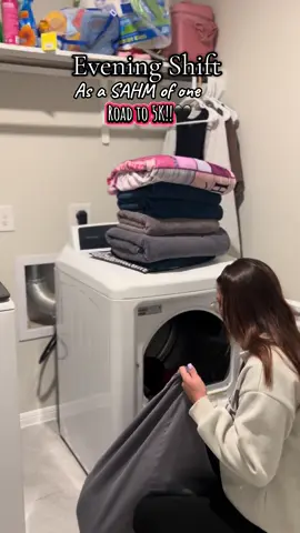 Didn’t clock out until about 1AM😭. Hopefully I can sleep in after tonight!  #ditl #viraltiktok #sahm #toddlersoftiktok #bluecollarwife #cleaningvideos #nightroutine #blowthisup #roadto5k #creatorsearchinsights 