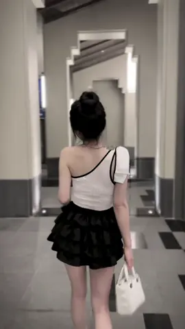 Anh quên tên em chưa 😅
