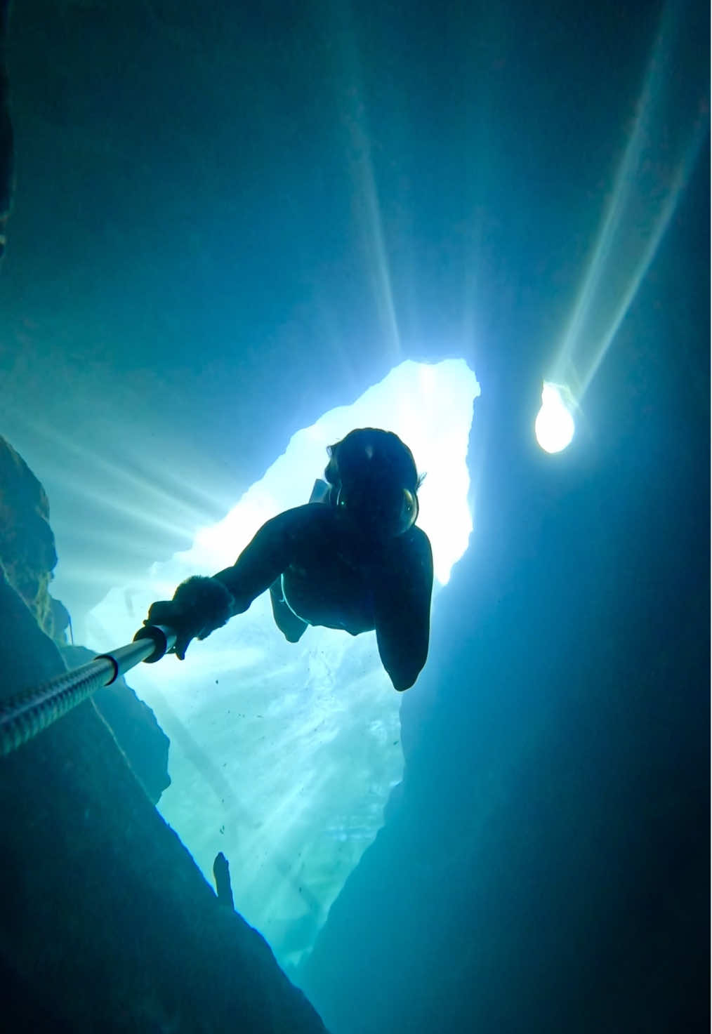 🩵💙 #NewMusic #underwater #sinkhole #cenote #freediver #freediving 