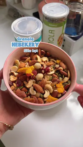 Ăn granola tiện mà ngon lắm nè mấy bà #granola #hebekery #granolasieuhat #ansang #ansanghealthy #foryou #xuhuong 