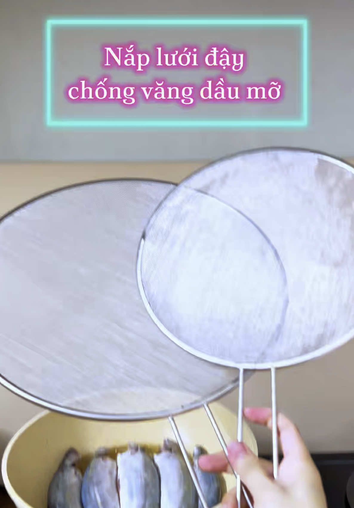 Nắp lưới đậy chống văng dầu mỡ #napluoichongvangdau #napluoichongban #giadungtienich #affiliatemarketing #tiepthilienket #thaivan879 